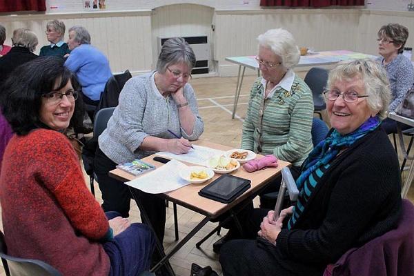 Linda tots up the points.jpg